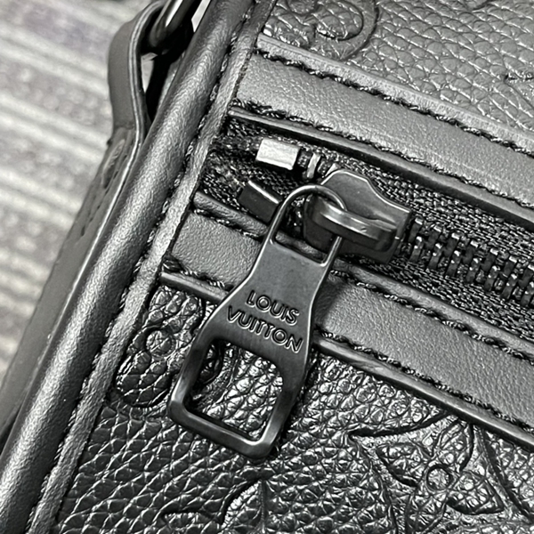 ルイヴィトンバッグ角部分ディテール